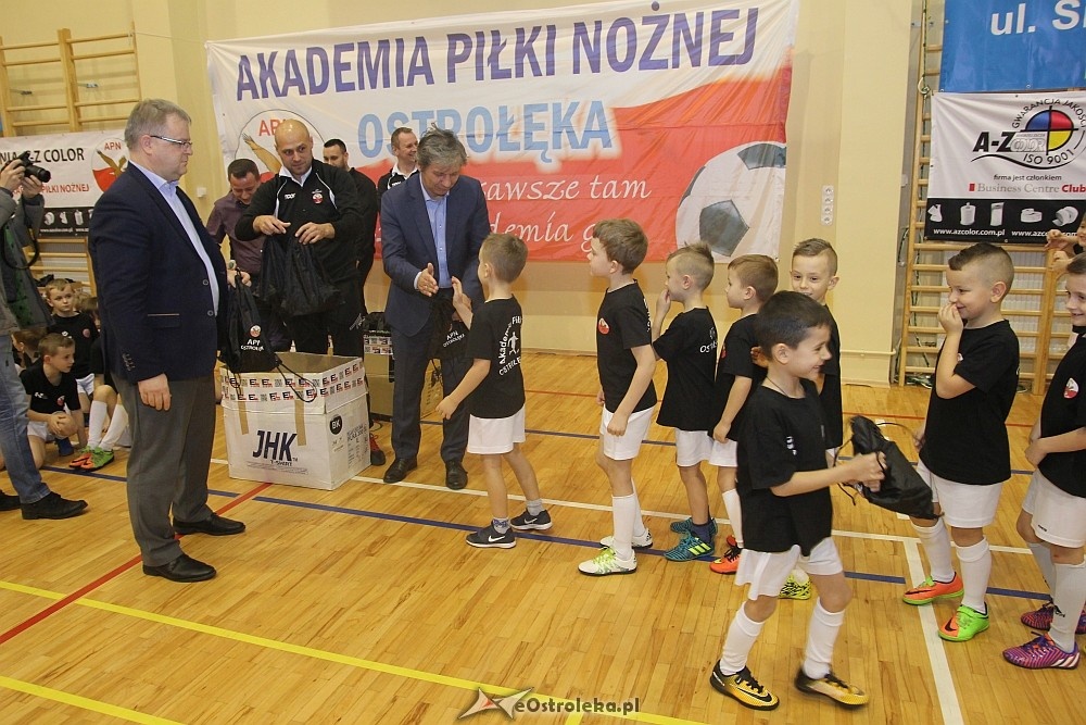 Wigilia i podsumowanie roku Akademii Piłki Nożnej 2017 [08.12.2017] - zdjęcie #157 - eOstroleka.pl