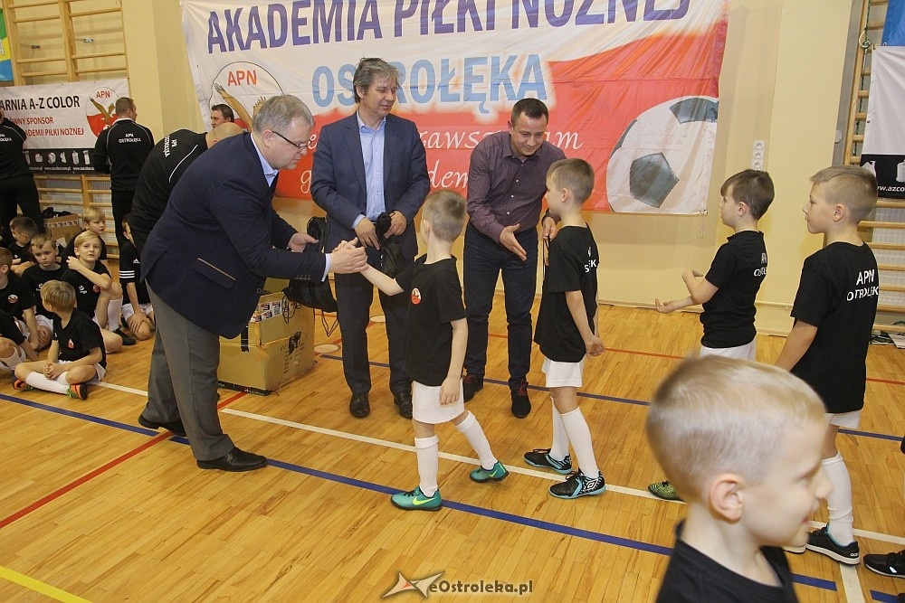 Wigilia i podsumowanie roku Akademii Piłki Nożnej 2017 [08.12.2017] - zdjęcie #146 - eOstroleka.pl
