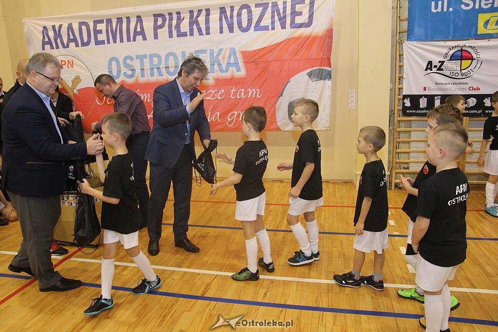 Wigilia i podsumowanie roku Akademii Piłki Nożnej 2017 [08.12.2017] - zdjęcie #143 - eOstroleka.pl