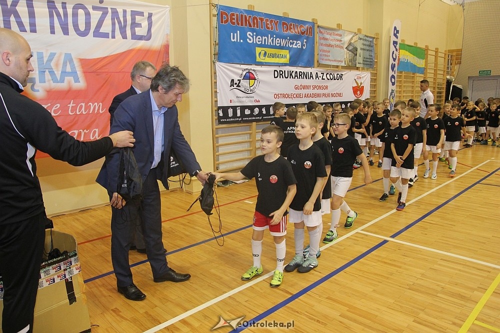 Wigilia i podsumowanie roku Akademii Piłki Nożnej 2017 [08.12.2017] - zdjęcie #137 - eOstroleka.pl