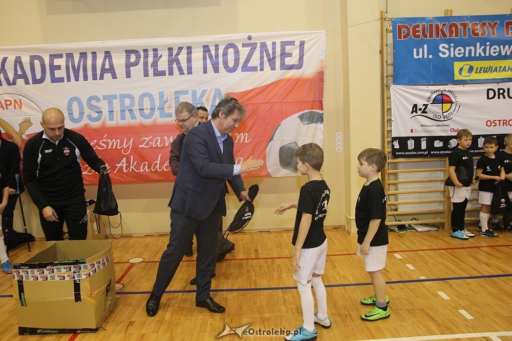 Wigilia i podsumowanie roku Akademii Piłki Nożnej 2017 [08.12.2017] - zdjęcie #113 - eOstroleka.pl
