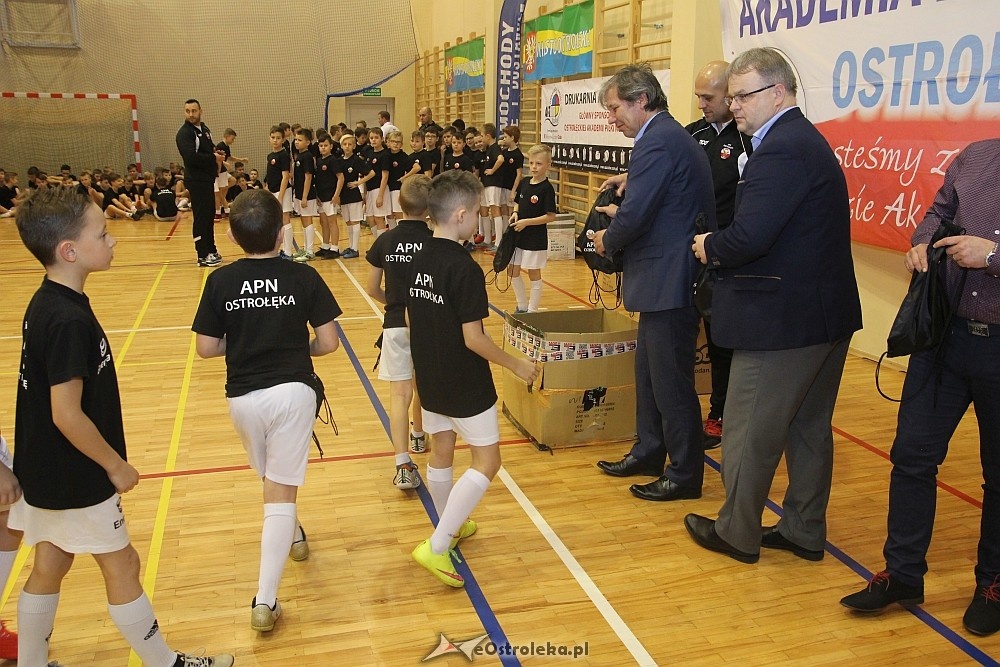 Wigilia i podsumowanie roku Akademii Piłki Nożnej 2017 [08.12.2017] - zdjęcie #108 - eOstroleka.pl