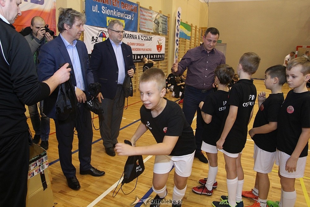 Wigilia i podsumowanie roku Akademii Piłki Nożnej 2017 [08.12.2017] - zdjęcie #101 - eOstroleka.pl