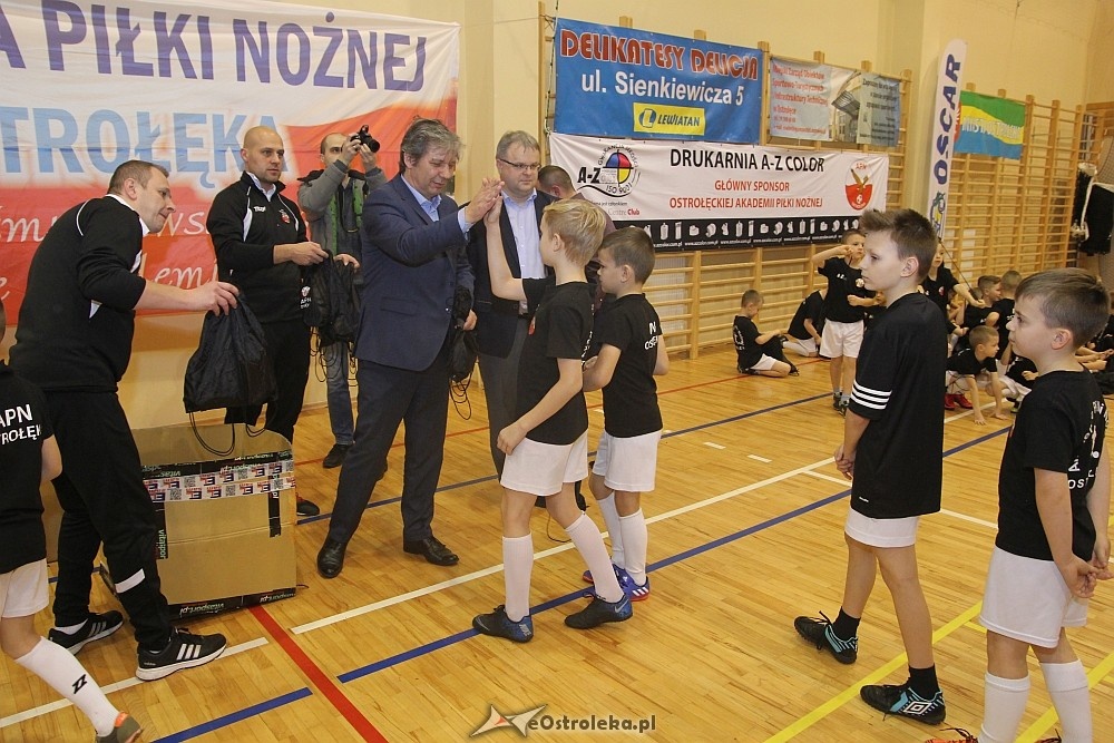 Wigilia i podsumowanie roku Akademii Piłki Nożnej 2017 [08.12.2017] - zdjęcie #89 - eOstroleka.pl
