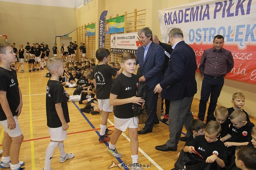 Wigilia i podsumowanie roku Akademii Piłki Nożnej 2017 [08.12.2017] - zdjęcie #56 - eOstroleka.pl