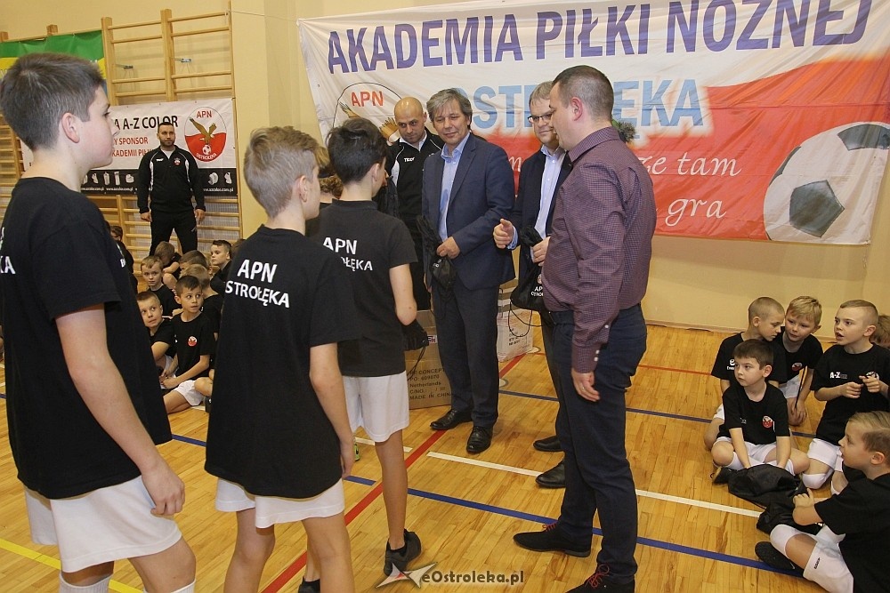 Wigilia i podsumowanie roku Akademii Piłki Nożnej 2017 [08.12.2017] - zdjęcie #20 - eOstroleka.pl