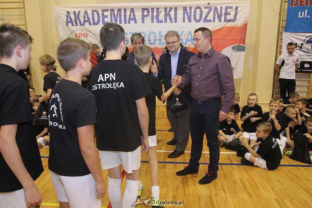 Wigilia i podsumowanie roku Akademii Piłki Nożnej 2017 [08.12.2017] - zdjęcie #19 - eOstroleka.pl