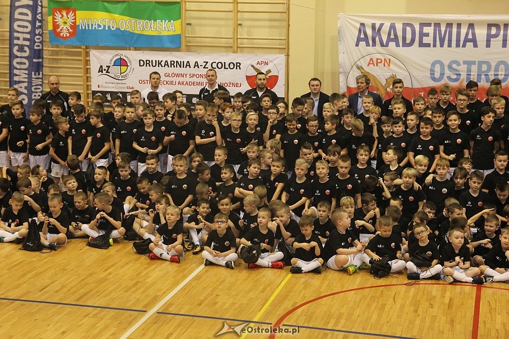 Wigilia i podsumowanie roku Akademii Piłki Nożnej 2017 [08.12.2017] - zdjęcie #11 - eOstroleka.pl