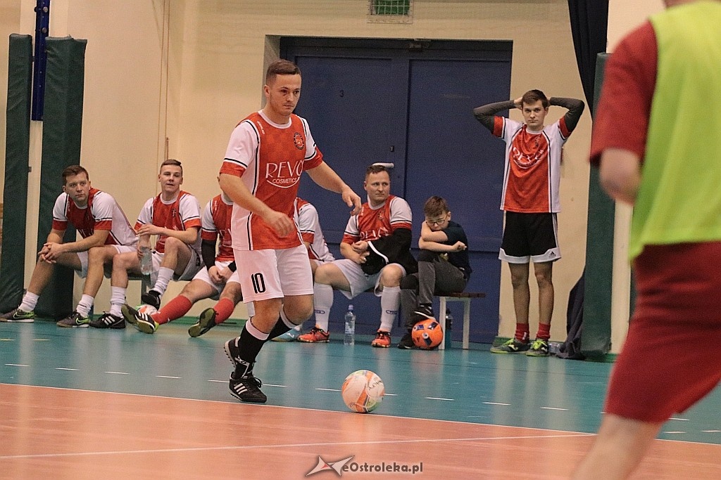 Nocna Liga Futsalu: 2 kolejka [09.12.2017] - zdjęcie #18 - eOstroleka.pl