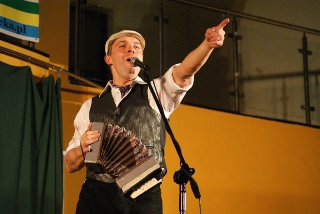 Ani Mru Mru w Ostrołęce (09.04.2010) - zdjęcie #15 - eOstroleka.pl