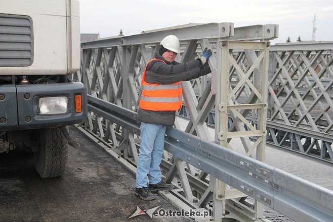 Testy obciążeniowe na tymczasowym moście w Ostrołęce [ZDJĘCIA] - zdjęcie #20 - eOstroleka.pl