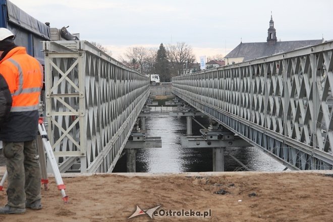 Testy obciążeniowe na tymczasowym moście w Ostrołęce [ZDJĘCIA] - zdjęcie #30 - eOstroleka.pl
