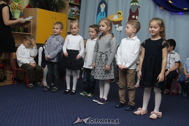 Jasełka w Przedszkolu Miejskim nr 17 Kraina Misiów [14.12.2017] - zdjęcie #131 - eOstroleka.pl