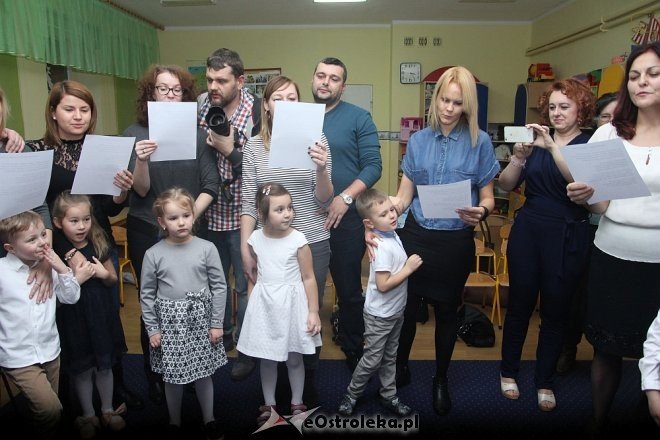 Jasełka w Przedszkolu Miejskim nr 17 Kraina Misiów [14.12.2017] - zdjęcie #114 - eOstroleka.pl