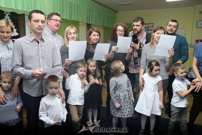 Jasełka w Przedszkolu Miejskim nr 17 Kraina Misiów [14.12.2017] - zdjęcie #113 - eOstroleka.pl