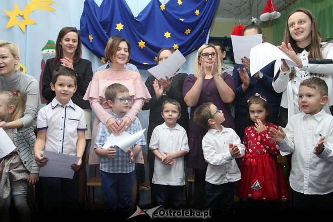 Jasełka w Przedszkolu Miejskim nr 17 Kraina Misiów [14.12.2017] - zdjęcie #102 - eOstroleka.pl
