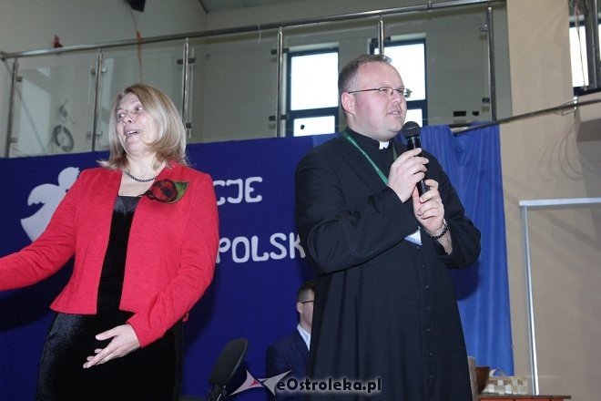 Jubileusz ZSZ nr 4: Spektakl Boże Narodzenie w Kurpiowskiej chacie [15.12.2017] - zdjęcie #2 - eOstroleka.pl