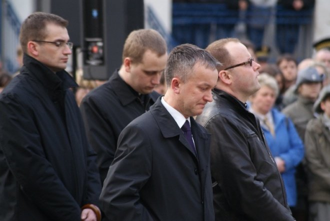Ostrołęcznie modlili się za zmałych w katastrofie rządowego samolotu (10.04.2010) - zdjęcie #27 - eOstroleka.pl