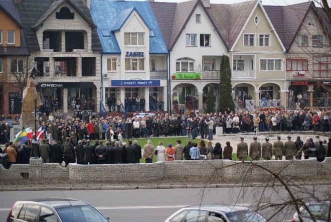 Ostrołęcznie modlili się za zmałych w katastrofie rządowego samolotu (10.04.2010) - zdjęcie #25 - eOstroleka.pl