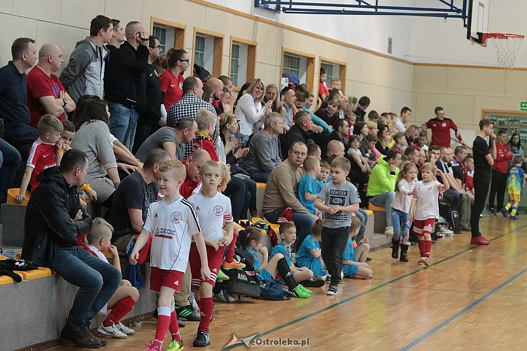 Turniej AMP Gool w Olszewie-Borkach [16.12.2017] - zdjęcie #36 - eOstroleka.pl