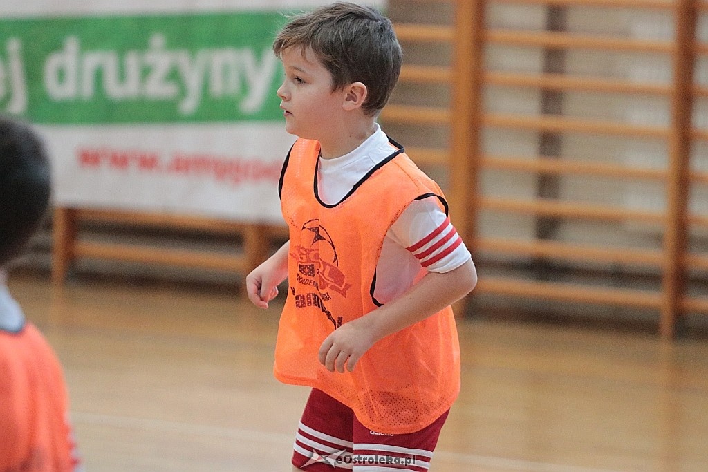Turniej AMP Gool w Olszewie-Borkach [16.12.2017] - zdjęcie #18 - eOstroleka.pl