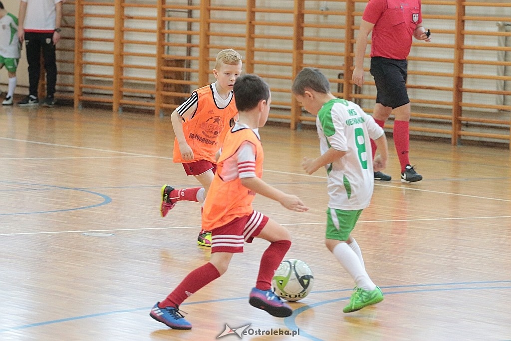 Turniej AMP Gool w Olszewie-Borkach [16.12.2017] - zdjęcie #8 - eOstroleka.pl