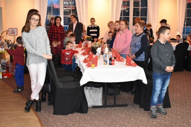 Wigilijne spotkanie rodzin zastępczych [15.12.2017] - zdjęcie #4 - eOstroleka.pl