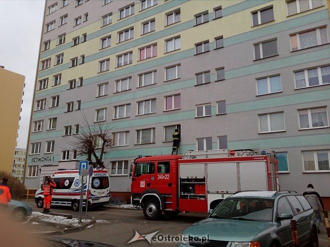 Interwencja strażaków przy ul. Reymonta [19.12.2017] - zdjęcie #1 - eOstroleka.pl