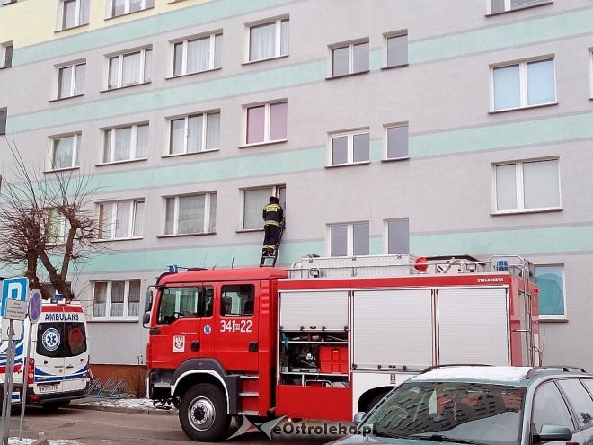 Interwencja strażaków przy ul. Reymonta [19.12.2017] - zdjęcie #3 - eOstroleka.pl