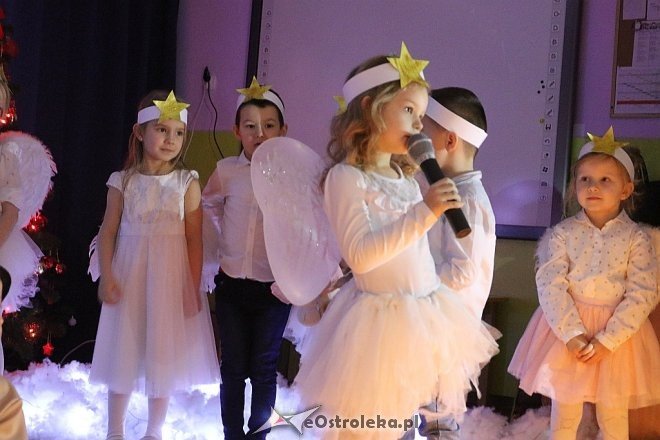 Jasełka w Akademii Maluchów [20.12.2017] - zdjęcie #25 - eOstroleka.pl