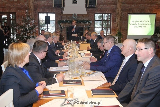 XL sesja Rady Powiatu w Ostrołęce [20.12.2017] - zdjęcie #16 - eOstroleka.pl