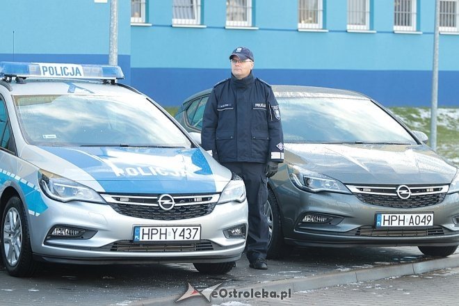 Przekazanie radiowozów ostrołęckiej policji [22.12.2017] - zdjęcie #12 - eOstroleka.pl