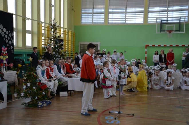 Jasełka w Szkole Podstawowej nr 2 w Ostrołęce [22.12.2017] - zdjęcie #35 - eOstroleka.pl