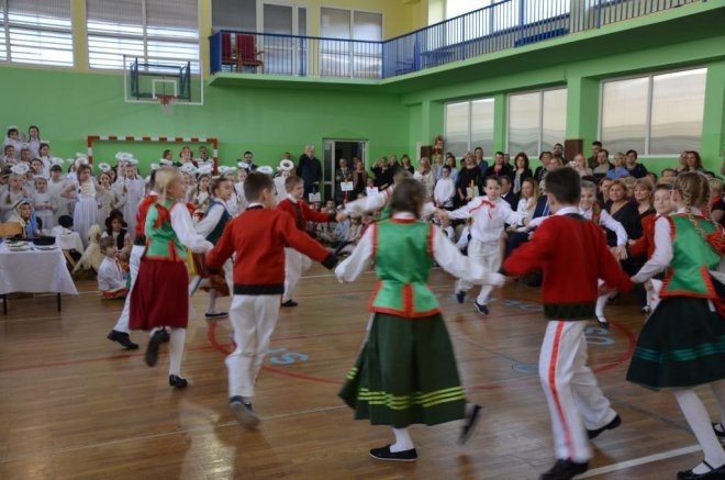 Jasełka w Szkole Podstawowej nr 2 w Ostrołęce [22.12.2017] - zdjęcie #38 - eOstroleka.pl