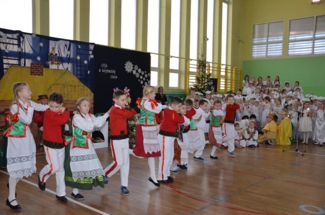 Jasełka w Szkole Podstawowej nr 2 w Ostrołęce [22.12.2017] - zdjęcie #4 - eOstroleka.pl