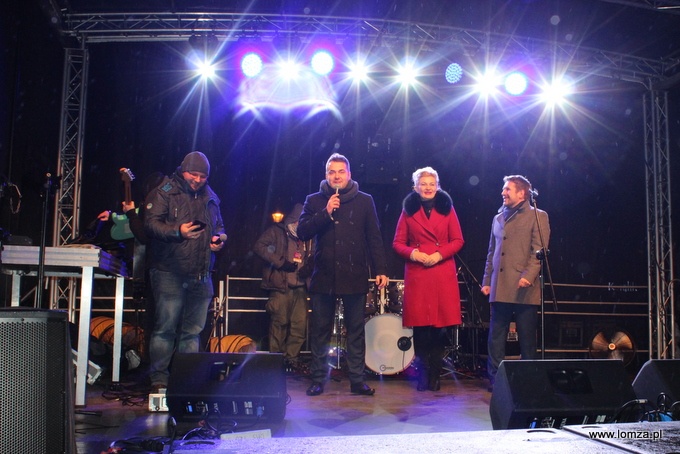Koncert Cleo i pokaz laserowy - tak Łomża przywitała Nowy Rok [02.01.2018] - zdjęcie #24 - eOstroleka.pl
