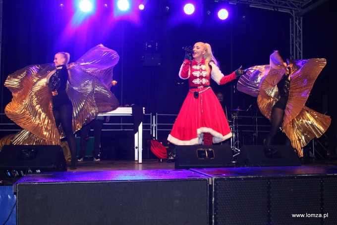 Koncert Cleo i pokaz laserowy - tak Łomża przywitała Nowy Rok [02.01.2018] - zdjęcie #18 - eOstroleka.pl