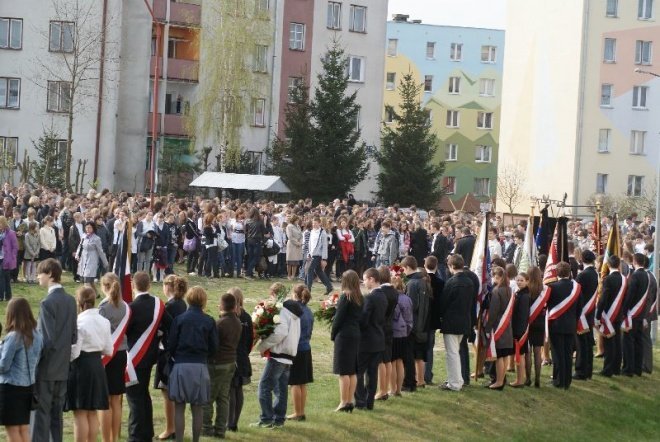 Marsz Pamięci (16.04.2010) - zdjęcie #14 - eOstroleka.pl