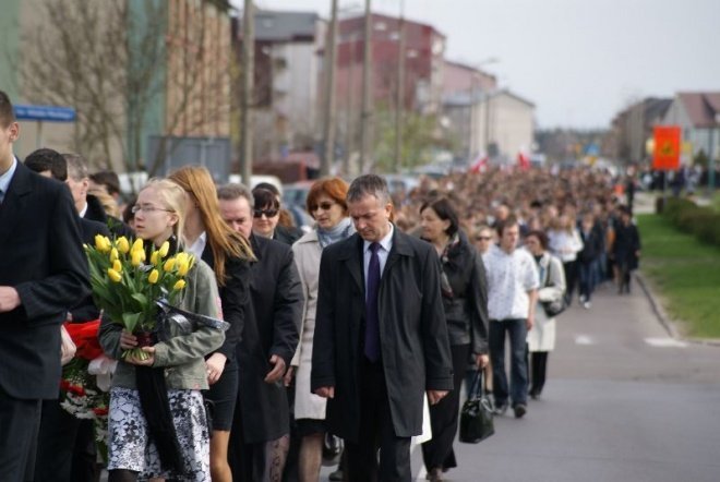 Marsz Pamięci (16.04.2010) - zdjęcie #60 - eOstroleka.pl