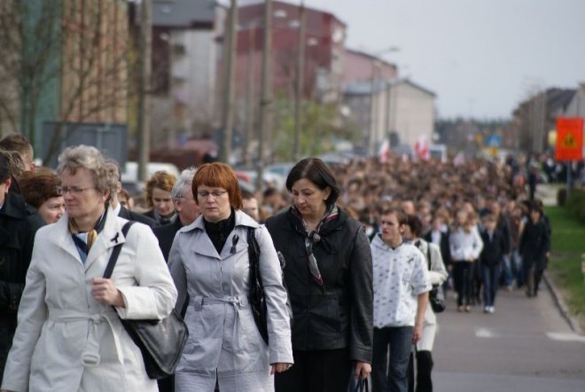 Marsz Pamięci (16.04.2010) - zdjęcie #61 - eOstroleka.pl