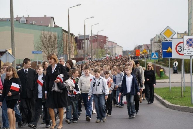 Marsz Pamięci (16.04.2010) - zdjęcie #65 - eOstroleka.pl