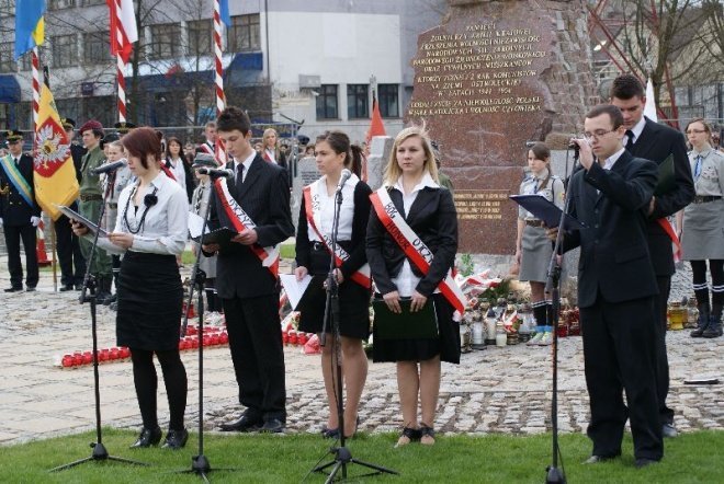 Marsz Pamięci (16.04.2010) - zdjęcie #107 - eOstroleka.pl