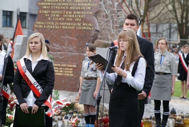 Marsz Pamięci (16.04.2010) - zdjęcie #108 - eOstroleka.pl