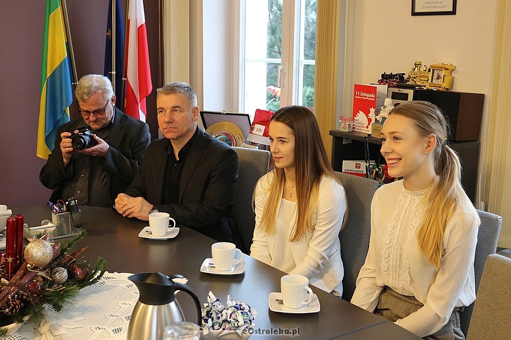 UKS Siódemka z wizytą u prezydenta miasta [05.01.2018] - zdjęcie #1 - eOstroleka.pl