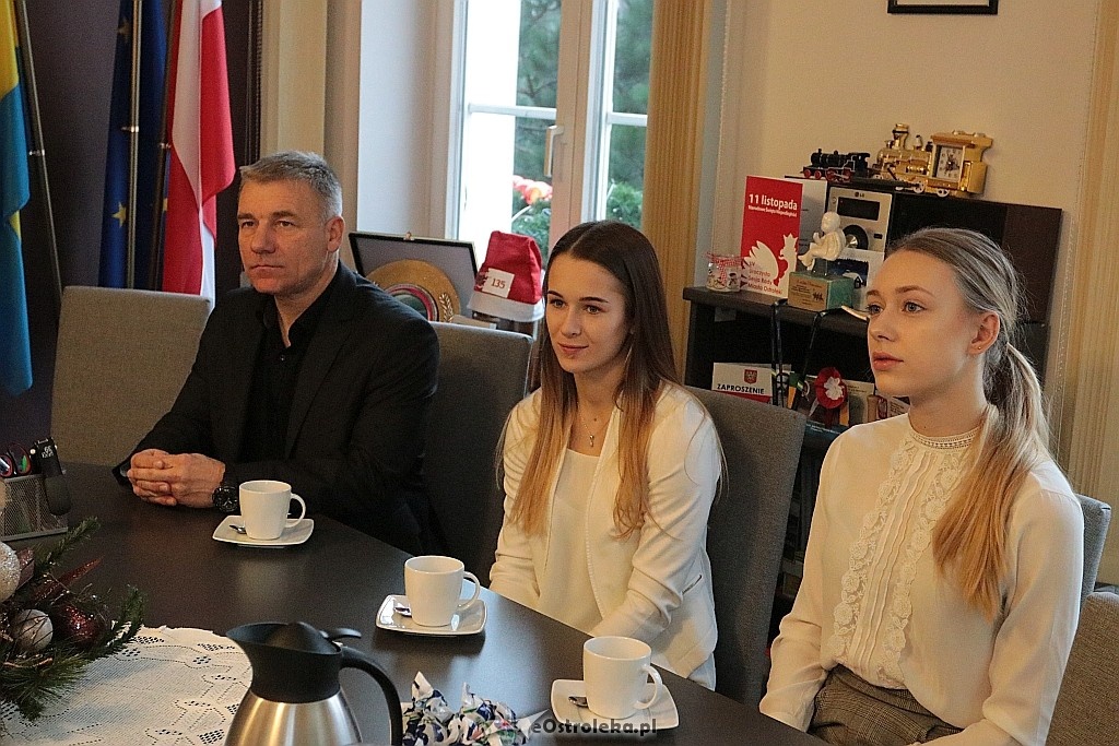UKS Siódemka z wizytą u prezydenta miasta [05.01.2018] - zdjęcie #3 - eOstroleka.pl
