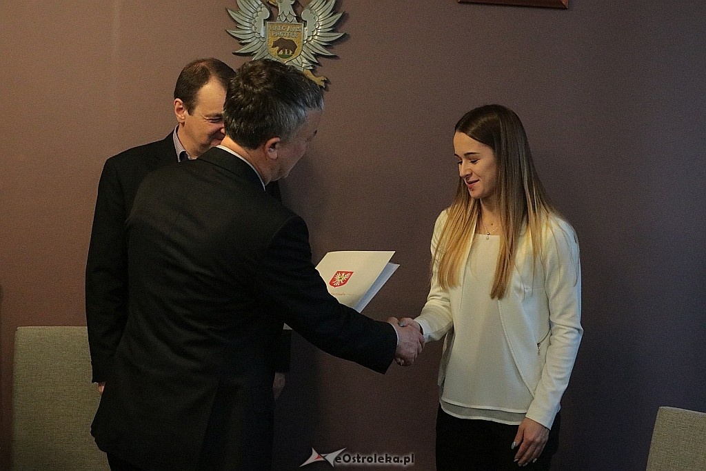UKS Siódemka z wizytą u prezydenta miasta [05.01.2018] - zdjęcie #8 - eOstroleka.pl