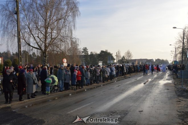 Orszak Trzech Króli w Ostrołęce [06.01.2018] - zdjęcie #25 - eOstroleka.pl