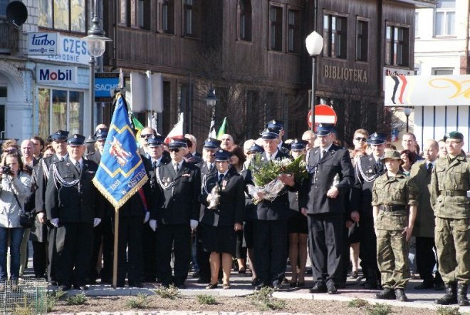Obchody 70 Rocznicy Zbrodni Katyńskiej - Msza Polowa (17.04.2010) - zdjęcie #49 - eOstroleka.pl