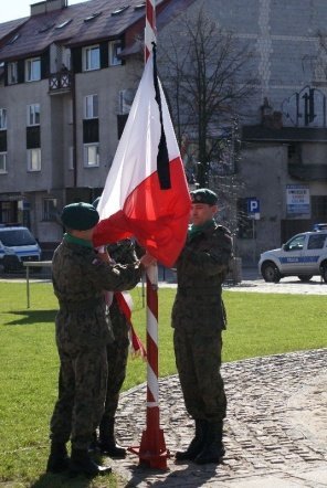 Obchody 70 Rocznicy Zbrodni Katyńskiej - Msza Polowa (17.04.2010) - zdjęcie #45 - eOstroleka.pl