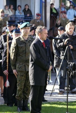 Obchody 70 Rocznicy Zbrodni Katyńskiej - Msza Polowa (17.04.2010) - zdjęcie #44 - eOstroleka.pl